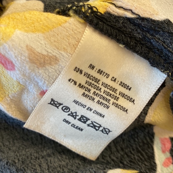 ANTHROPOLOGIE | Elevenses Yellow Black Floral Romper women’s Medium - Picture 9 of 9